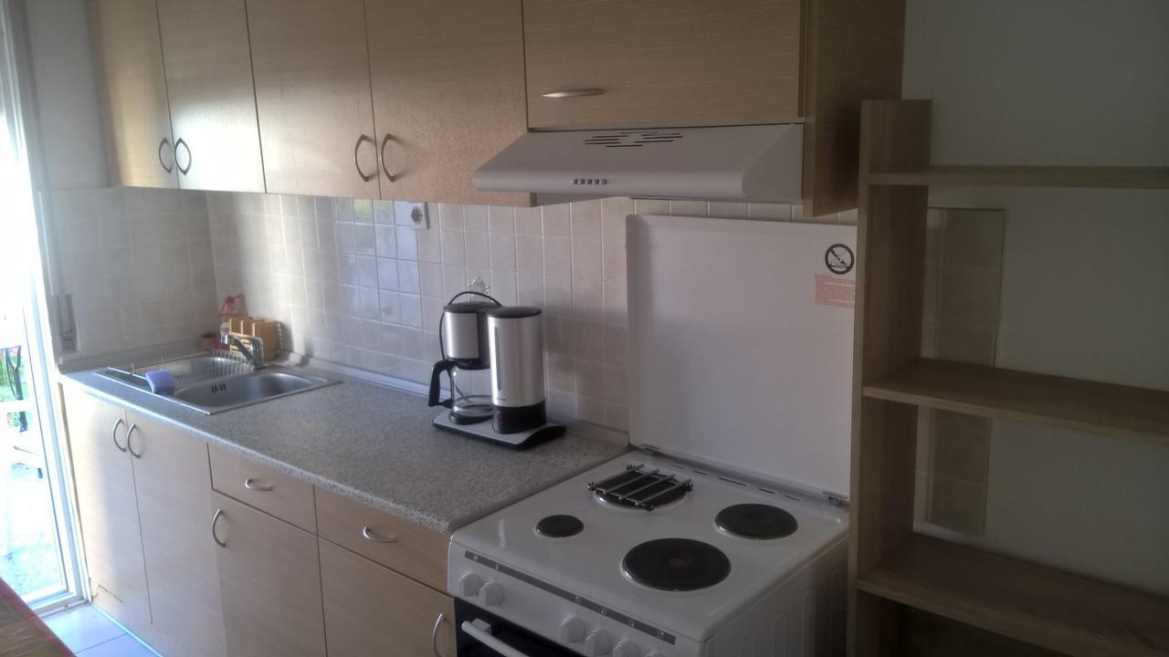 Gkoloi Studios & Apartments Kalyves Polygyrou Екстериор снимка