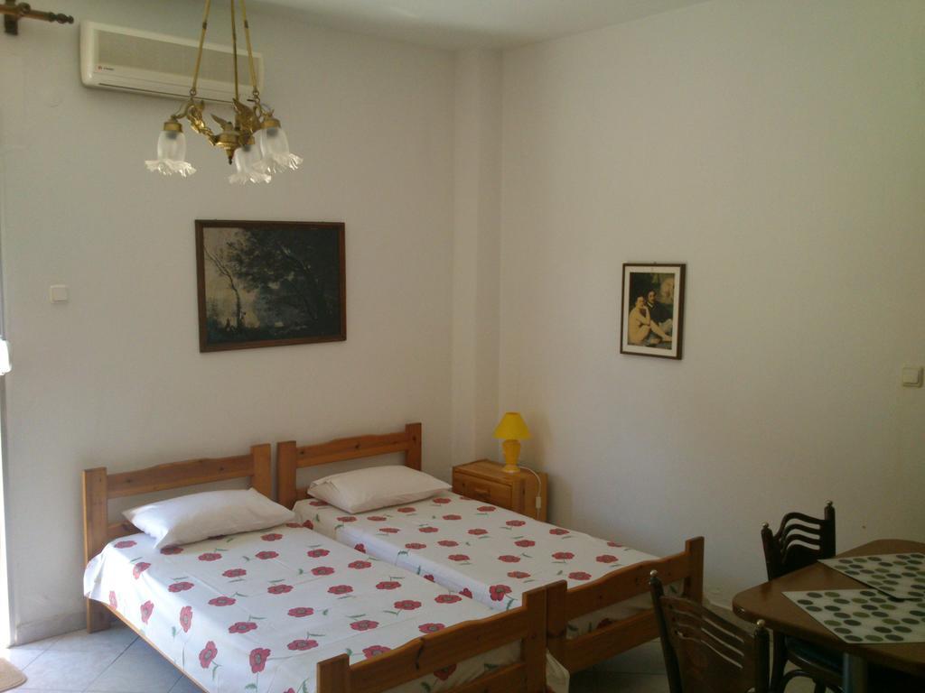 Gkoloi Studios & Apartments Kalyves Polygyrou Стая снимка