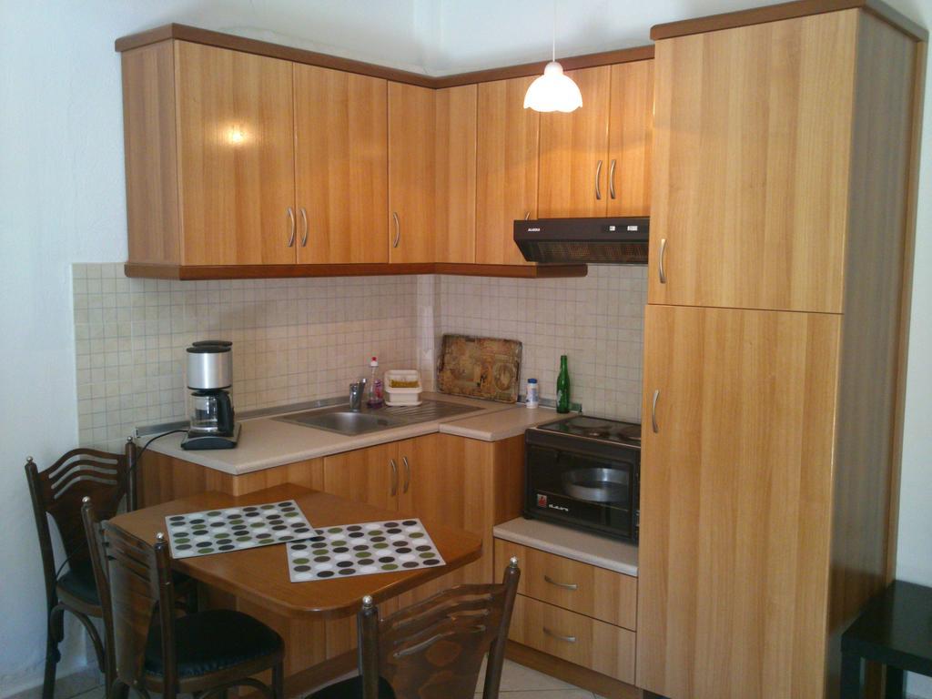 Gkoloi Studios & Apartments Kalyves Polygyrou Стая снимка