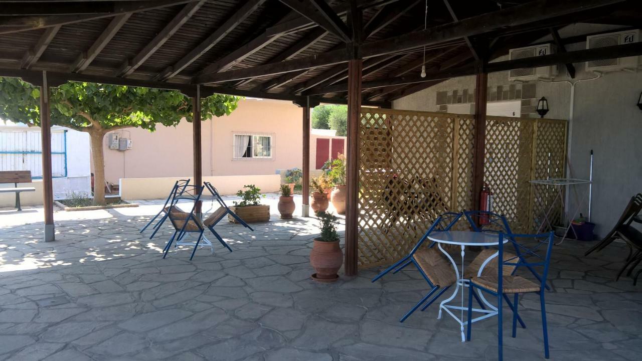 Gkoloi Studios & Apartments Kalyves Polygyrou Екстериор снимка